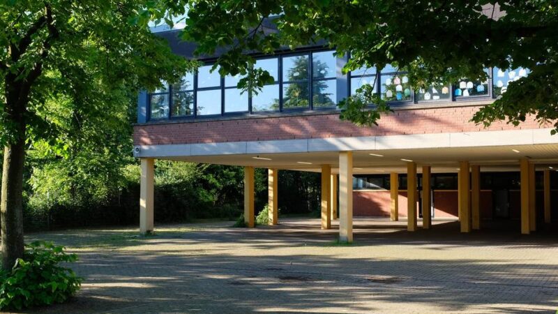 Gymnasium im Duisburger Westen: Infoabend und Einsteintag am AEG