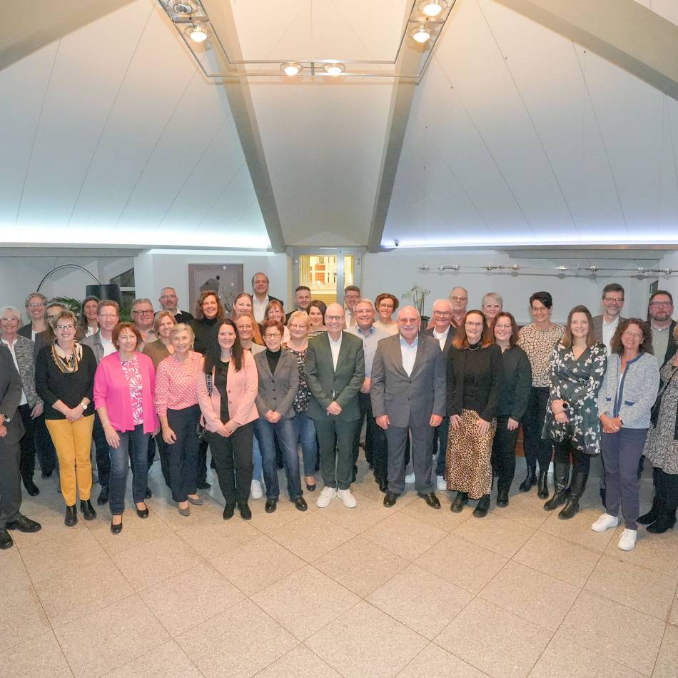 Langjährige Treue in der Region: Volksbank ehrt Jubilare – starke Bindung auch in Erkelenz