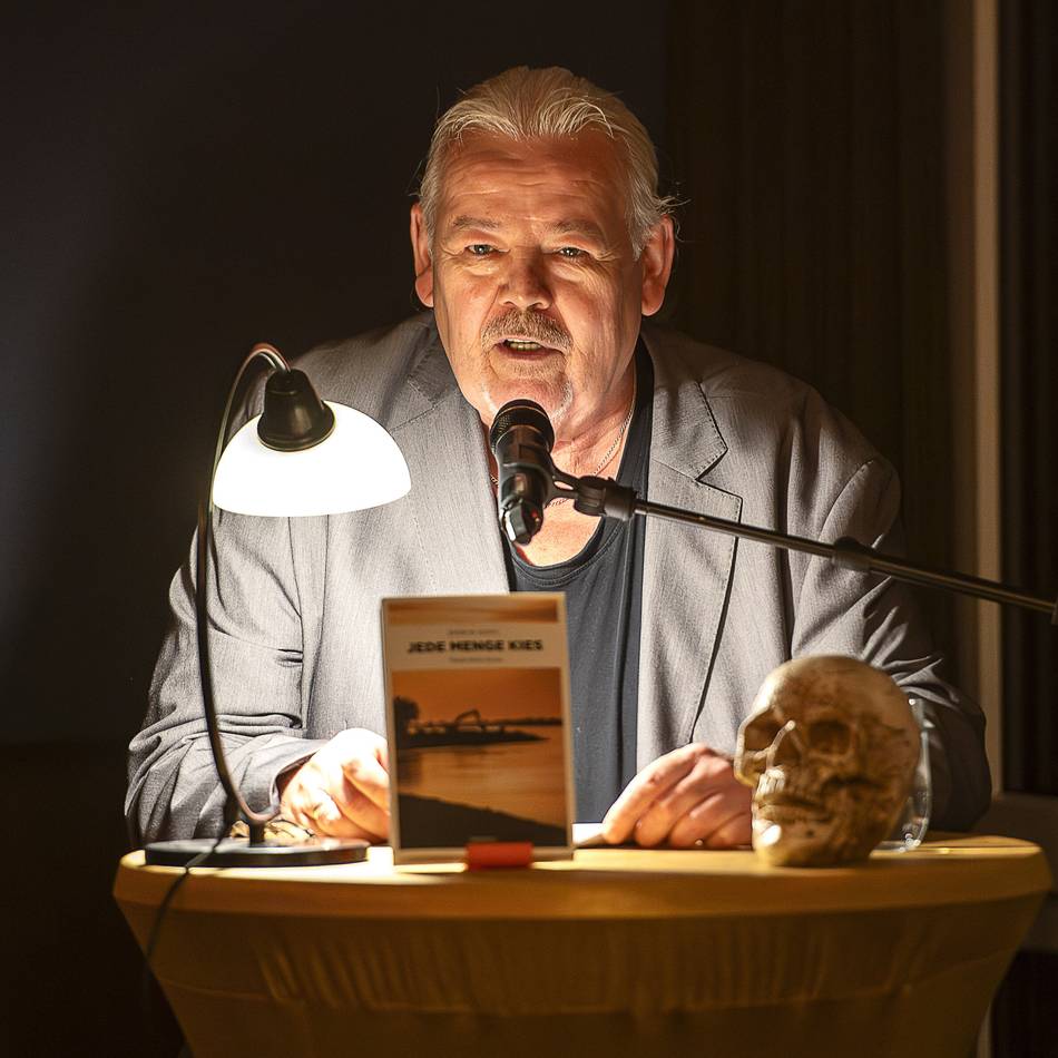 Lesung im Gelderner Ja-Hotel: Erwin Kohl lässt Lukas Born wieder ermitteln