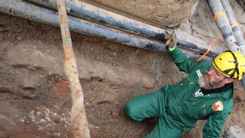Grabungen in Moers: Archäologe entdeckt Teil des vororanischen Neutors