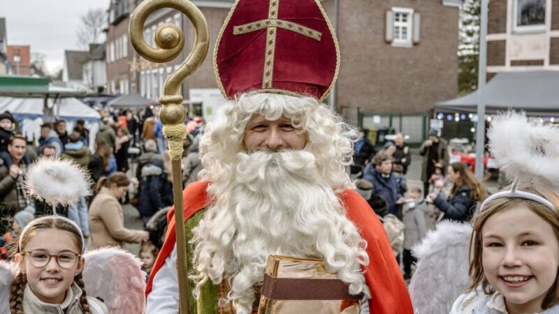 Adventszeit in Düsseldorf: Angermund lud wieder zum Nikolausmarkt