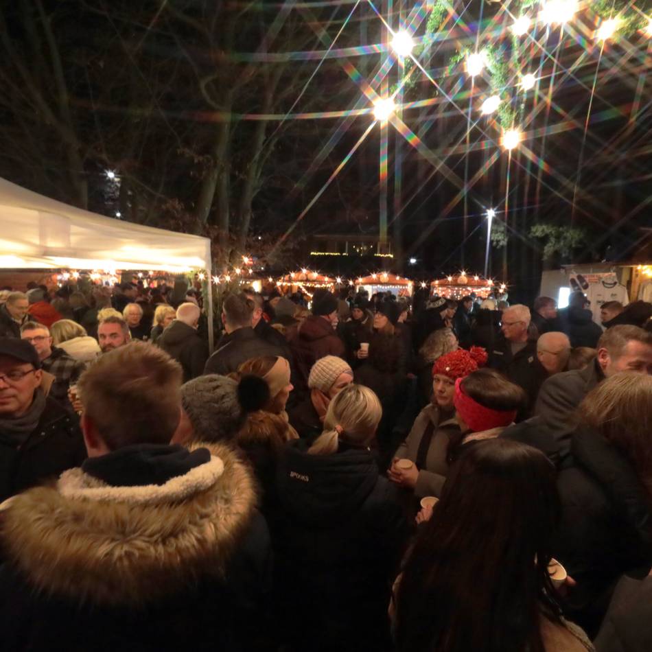 Niederrheinischer Weihnachtsmarkt: Besucheransturm bei Budbergs Budenzauber