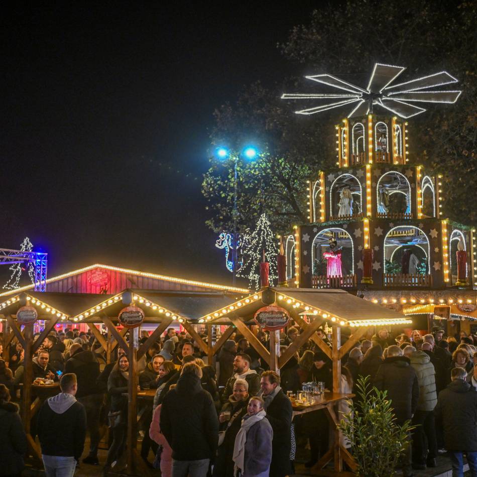 Glühwein, Bratwurst, Eisbahn: So viel kostet ein Besuch auf dem Moerser Weihnachtsmarkt
