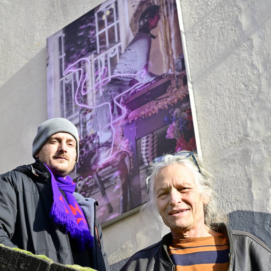 Neue Kunst in der Altstadt: Sieben Bilder führen durch das „schrägste Viertel der Stadt“