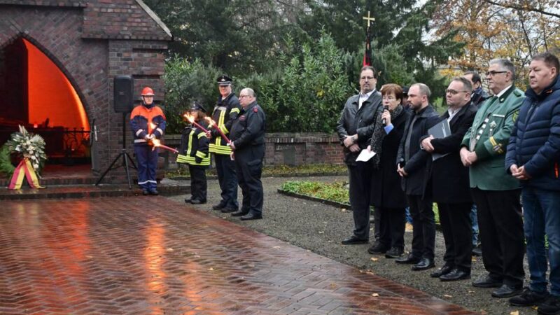Volkstrauertag in Mönchengladbach: „Vergessen öffnet dem Unrecht von morgen die Tür“