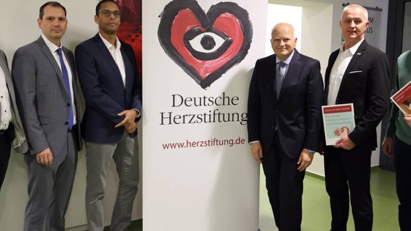 Station der Herzwochen in Korschenbroich: „Bei Warnhinweisen auf einen Herzinfarkt zählt jede Sekunde“