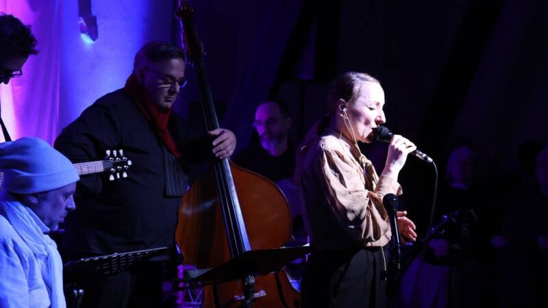 Konzert in Korschenbroich: Inga Lühning serviert im Jazzcafé musikalische Leckerbissen