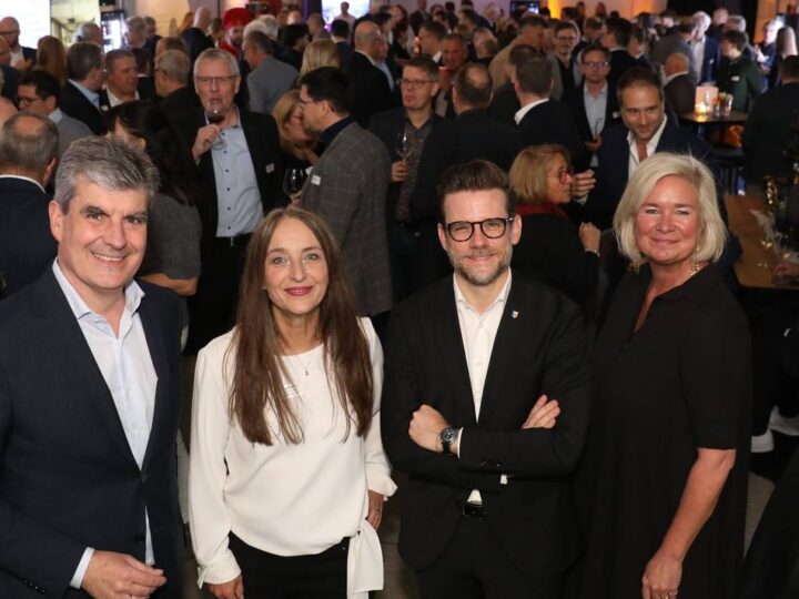 Veranstaltung der Rheinischen Post: 200 Gäste netzwerken vor Industrie-Kulisse