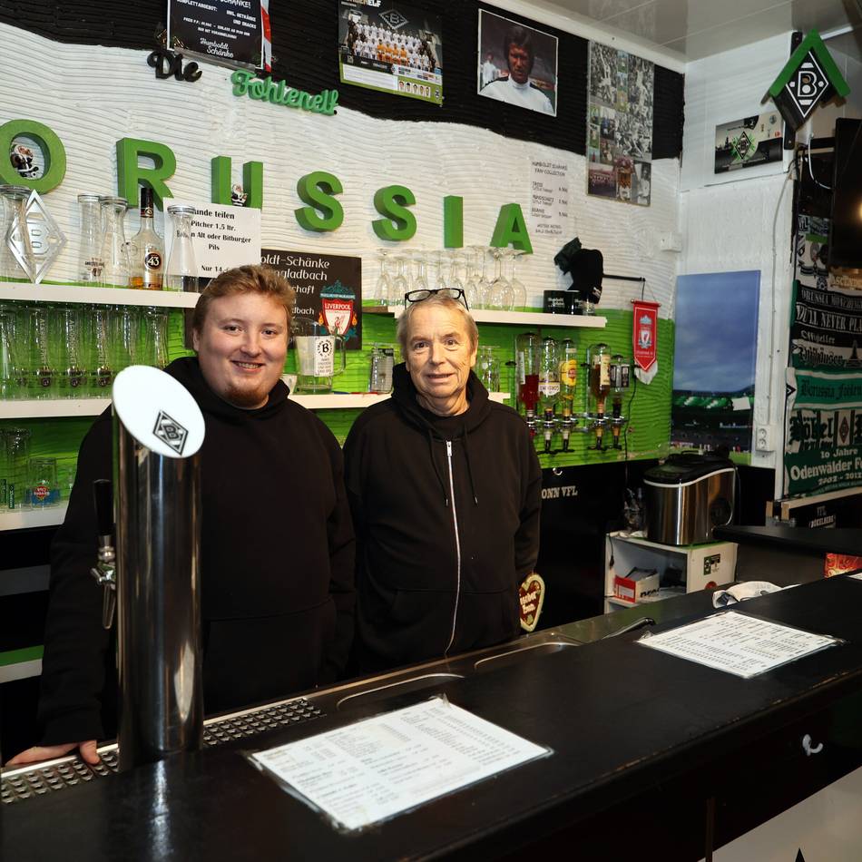 500 Borussia-Fans treffen sich am Spieltag: Gladbacher Kult-Kneipe wegen E-Bus-Tankstelle in Gefahr