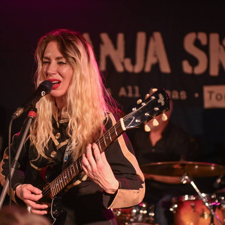 Konzert in Geldern: Vanja Sky gibt die „Hard working woman“