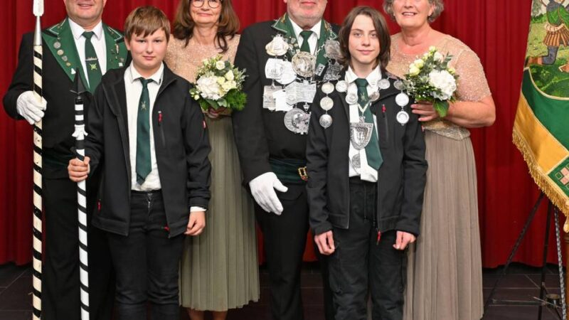 Thron der St.-Hubertus-Gilde Keylaer: Keylaer feiert mit König Toni