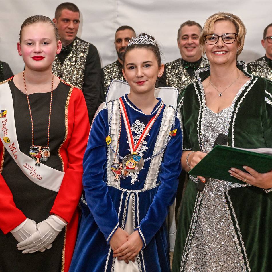 Proklamation in der Gaststätte „Alt Veert“: Mit Nadine I. wird die KKG Geldern erwachsen