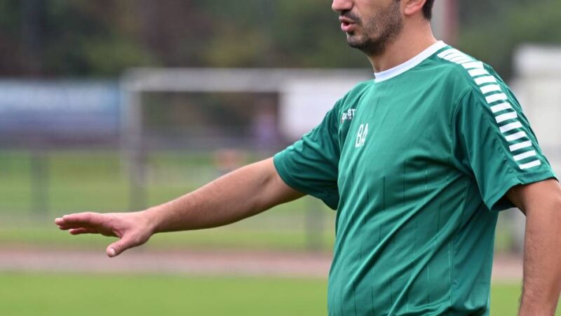 Trainer ärgert sich extrem: SGE Bedburg-Hau verzweifelt am Torwart der Sportfreunde Lowick