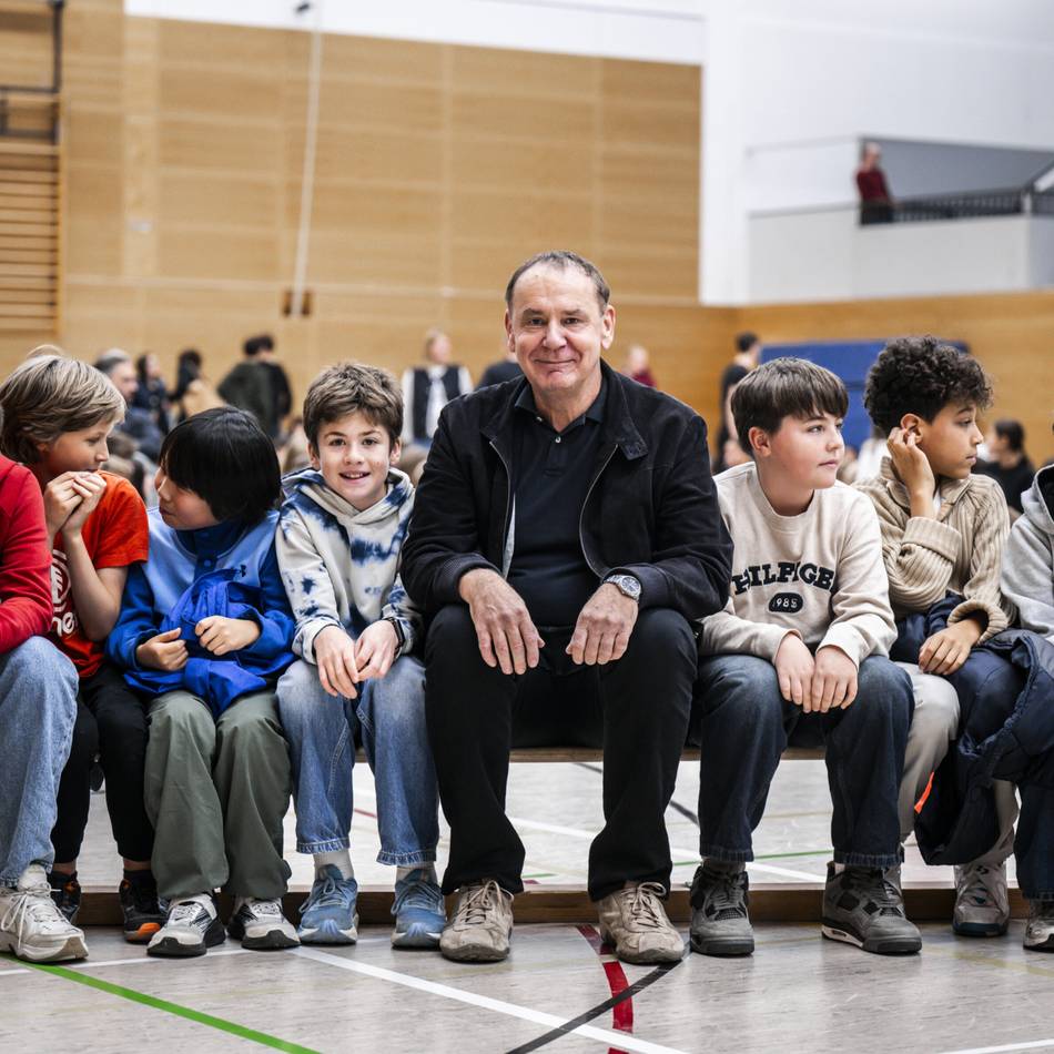 Ohne Rassimus, mit Courage: Jacques Tilly an alter Schule – „Das Comenius war für mich prägend und politisierend“