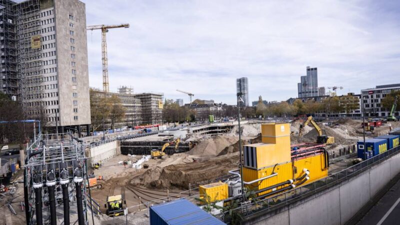 Zwei Türme neben der Carlstadt in Düsseldorf: 2030 soll das Hochhaus für die NRW-Bank stehen
