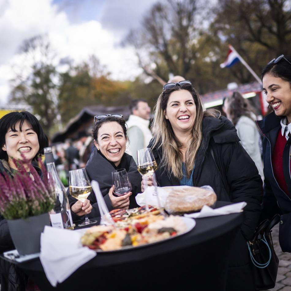 Am Tonhallenufer in Düsseldorf: So war der letzte Fischmarkt des Jahres