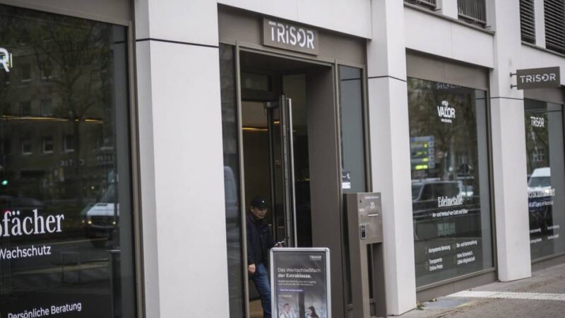 Trisor in Düsseldorf: Siebentägige Razzia bei Schließfachanbieter – 20.000 Euro und Rolex-Uhren versteckt