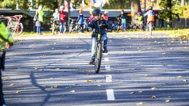 Was Eltern wissen sollten: So werden Viertklässler fit für den Straßenverkehr