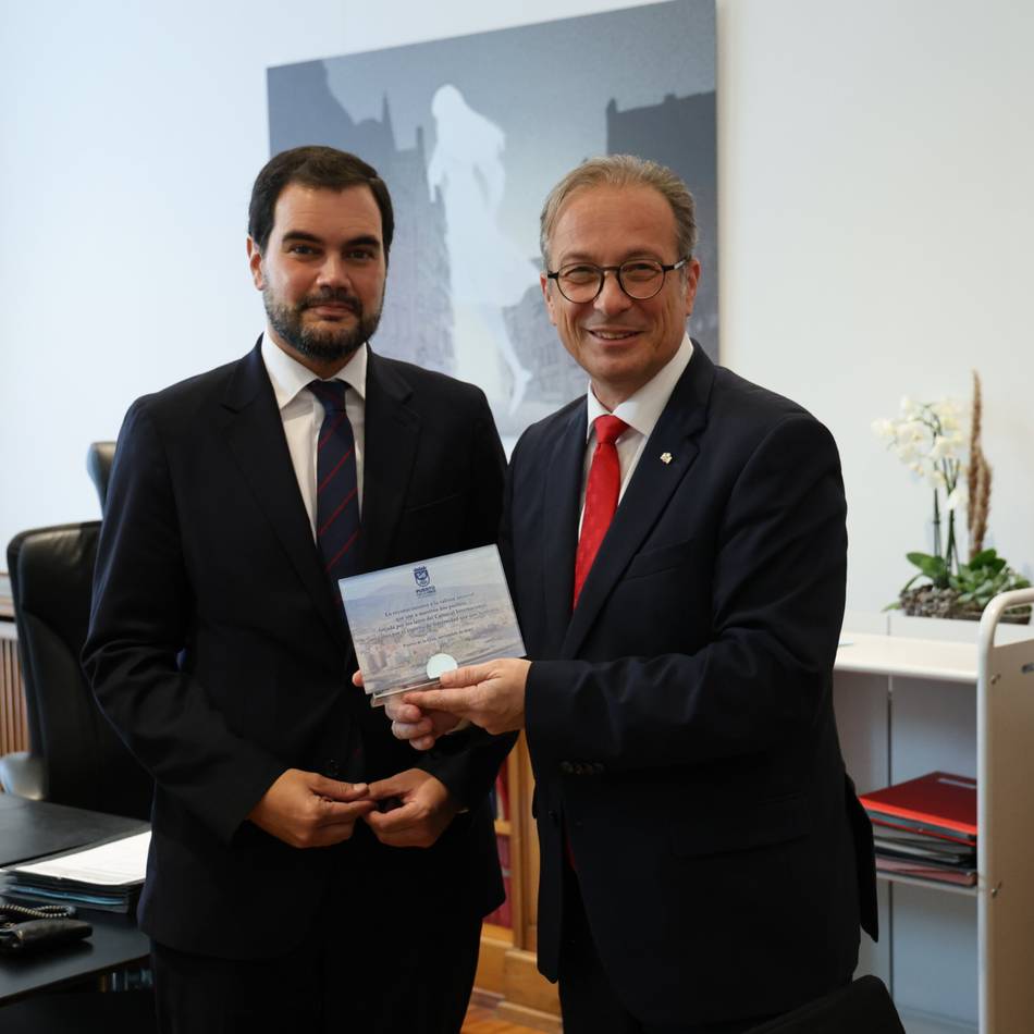 Bürgermeistertreffen in Neuss: Blumenkönigin von Teneriffa soll zur „Laga“ kommen