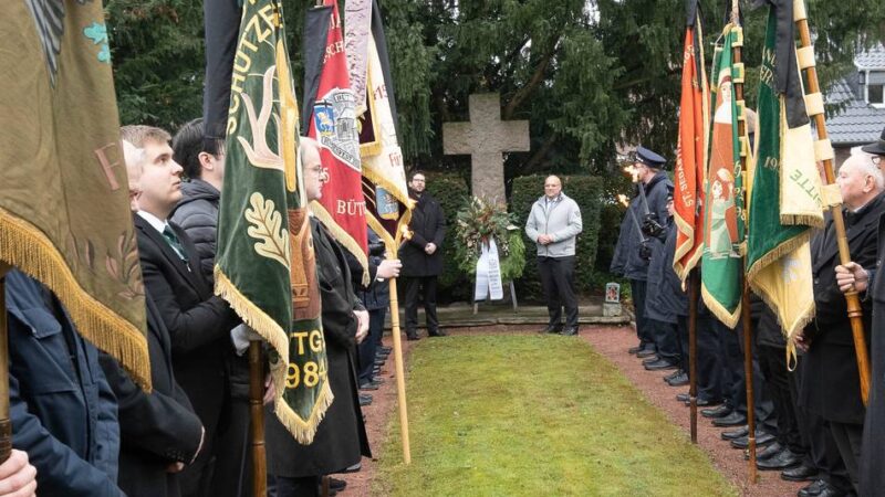 Volkstrauertag in Büttgen: „Die Angst vor einem Krieg ist wie ein Gift“