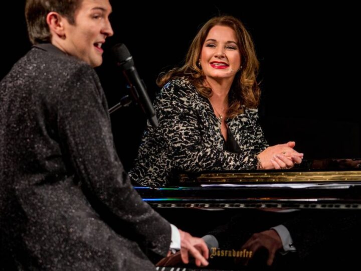 Kultur in Mönchengladbach: Einen Abend lang in Udo-Jürgens-Melodien baden