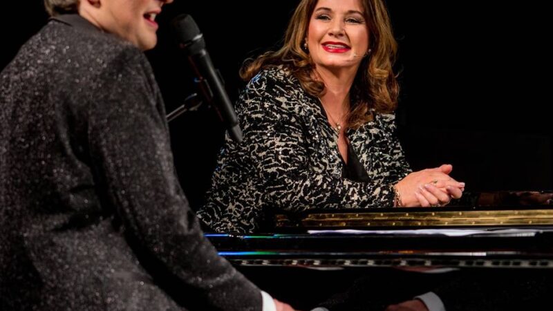 Kultur in Mönchengladbach: Einen Abend lang in Udo-Jürgens-Melodien baden