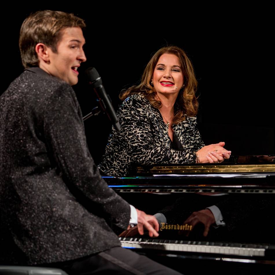 Kultur in Mönchengladbach: Einen Abend lang in Udo-Jürgens-Melodien baden