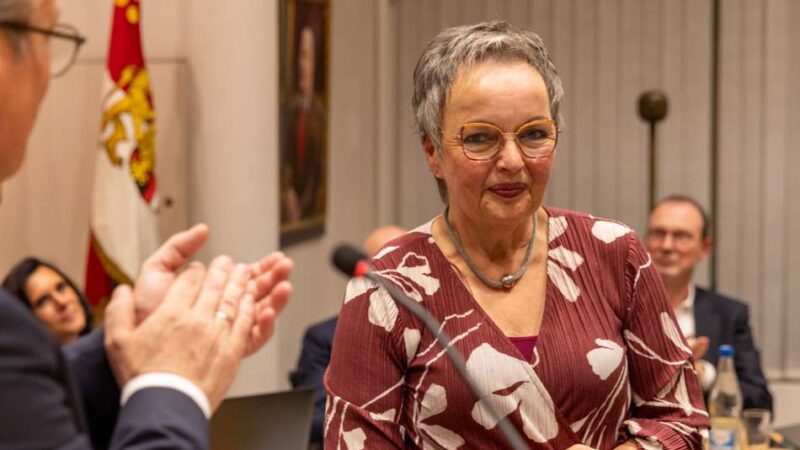 Letzte Sitzung der Ratsperiode 2020-2025 in Neuss: 20 Stadtverordnete und Protokollchefin verabschiedet