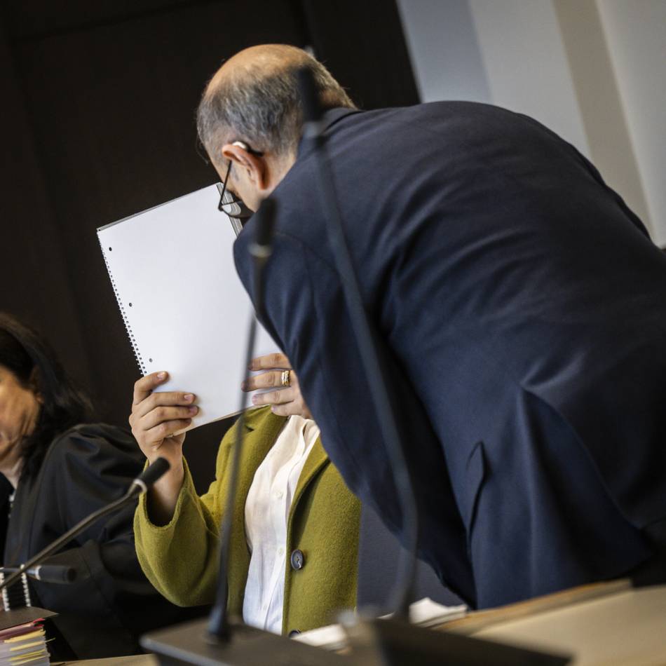 Mutter vor Gericht: „Wir gehen davon aus, dass das Kind zwei Mal schwere Gewalt erfahren hat“