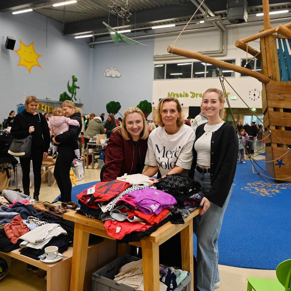 Freizeitbad in Radevormwald: Flohmarkt im „life-ness“ lockte die Besucher an
