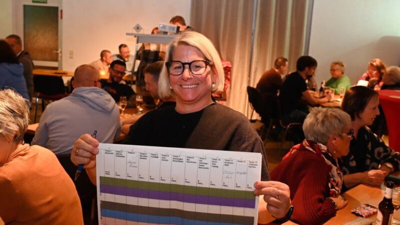 Premiere in Radevormwalder Ortschaft: Erstes Dorf-Quiz lockt mehr als 60 Ratefüchse