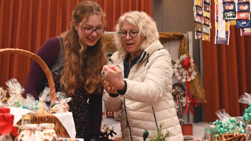 Andheri-Basar in Radevormwald: Mit Kreativität Familien in Nepal helfen