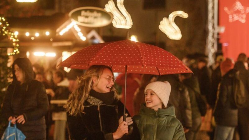 Budenzauber eröffnet: Klever Weihnachtsmarkt ist in seine 50. Auflage gestartet