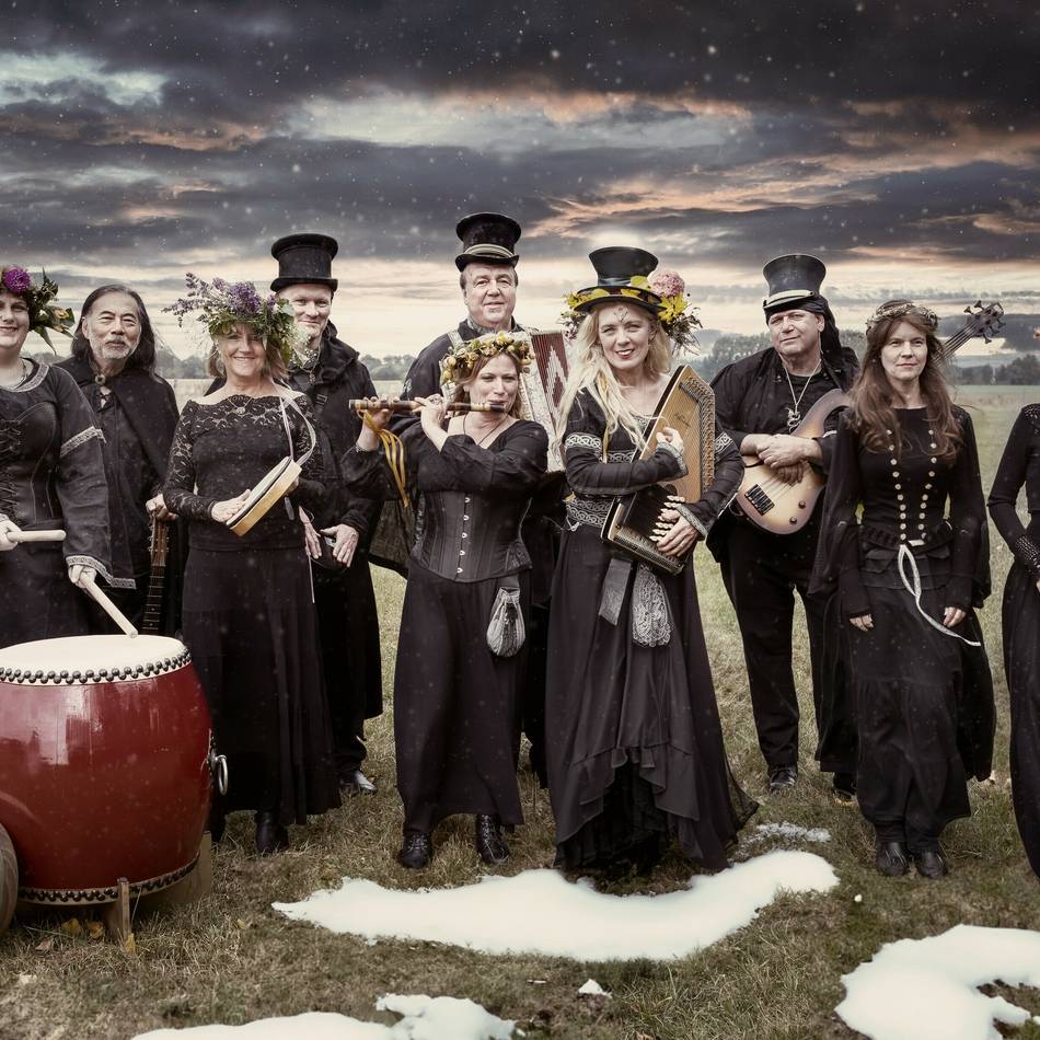 Auftritt im Refektorium: Romantisches Weihnachtskonzert mit der Charles Dickens Christmas Band