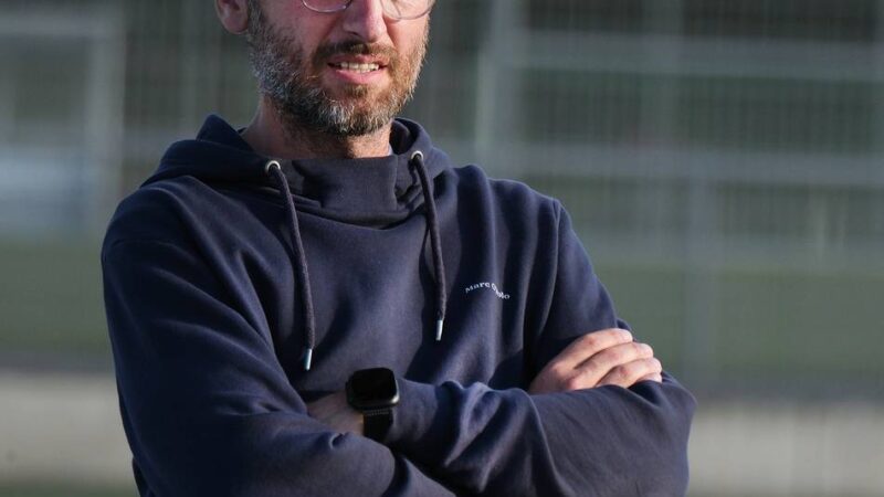 Flutlichtspiel gegen Homberg: Ratingens Trainer hat den Wechsel nicht bereut