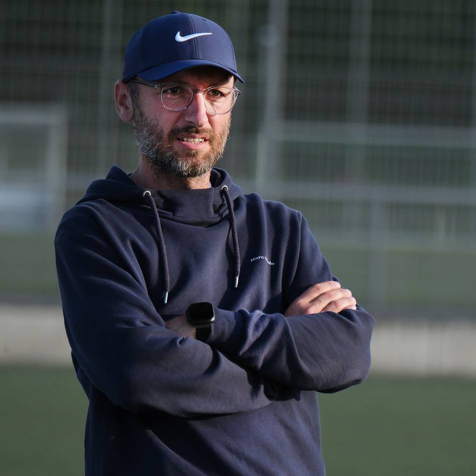 Flutlichtspiel gegen Homberg: Ratingens Trainer hat den Wechsel nicht bereut