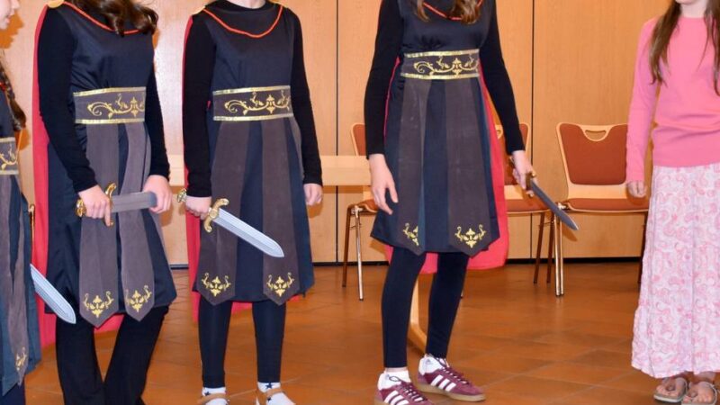 Musikaufführung von Kindern in Düsseldorf: Fünf Brote und zwei Fische