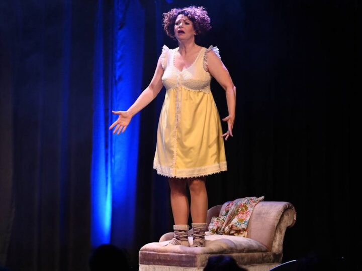 Konzert von Maladeé in Wermelskirchen: Einfach herrlich – die Katt liebt die „Chantöse mit Getöse“