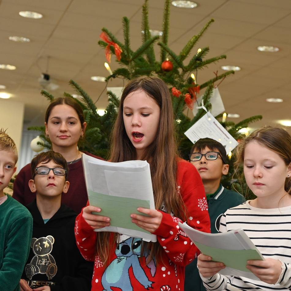 Aktion für Kinder in Hückeswagen: Wie ein Weihnachtsbaum Wünsche erfüllt