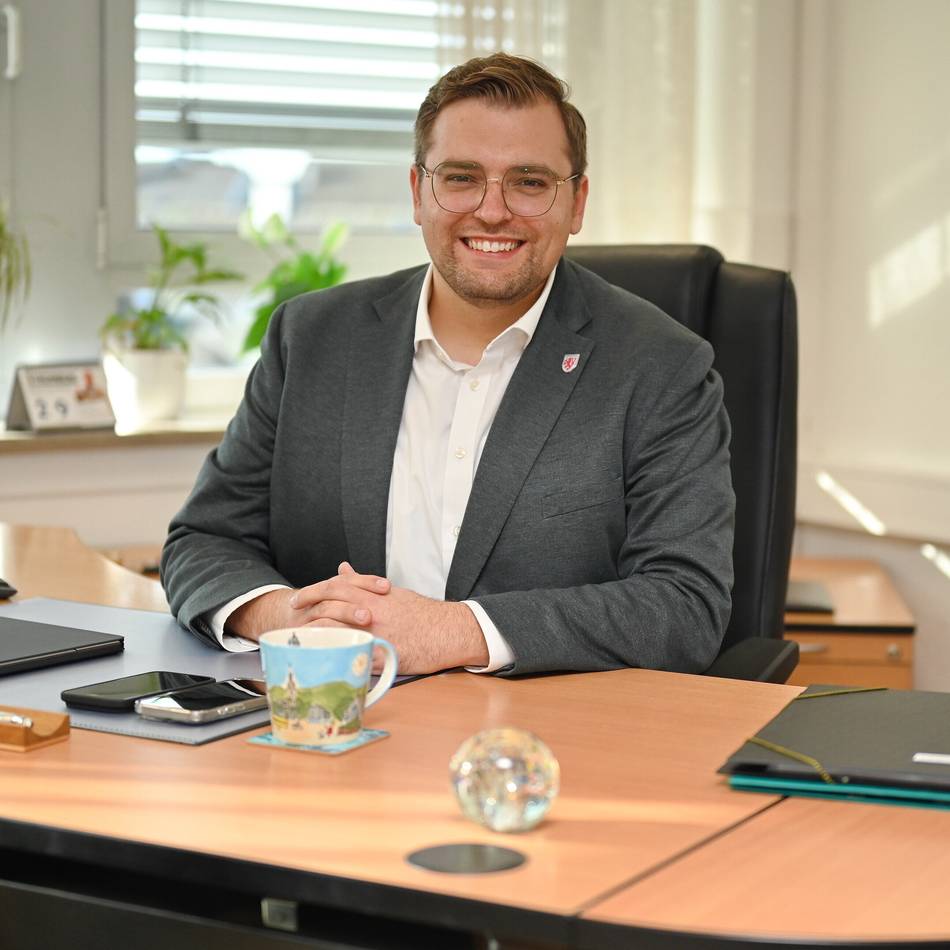 Stadtverwaltung in Radevormwald: Der erste Arbeitstag als neuer Bürgermeister