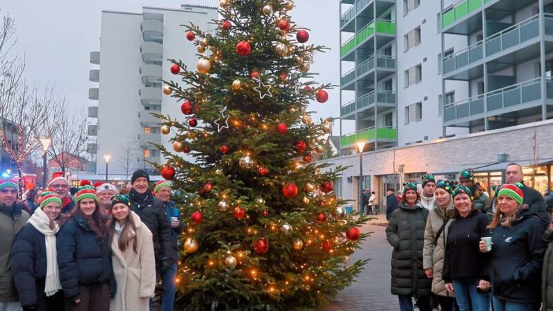 Königsberger Platz in Rheindorf: „Weihnachtsleuchten“ als Zeichen des Neubeginns