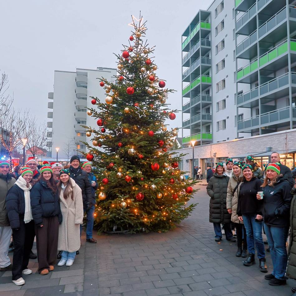 Königsberger Platz in Rheindorf: „Weihnachtsleuchten“ als Zeichen des Neubeginns