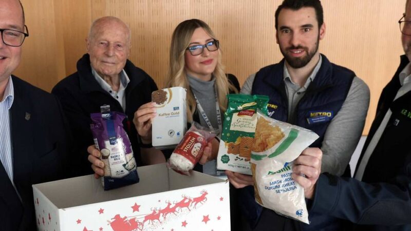 Weihnachtspakete-Aktion der Tafel Leverkusen: 1400 Portionen Nächstenliebe im Karton