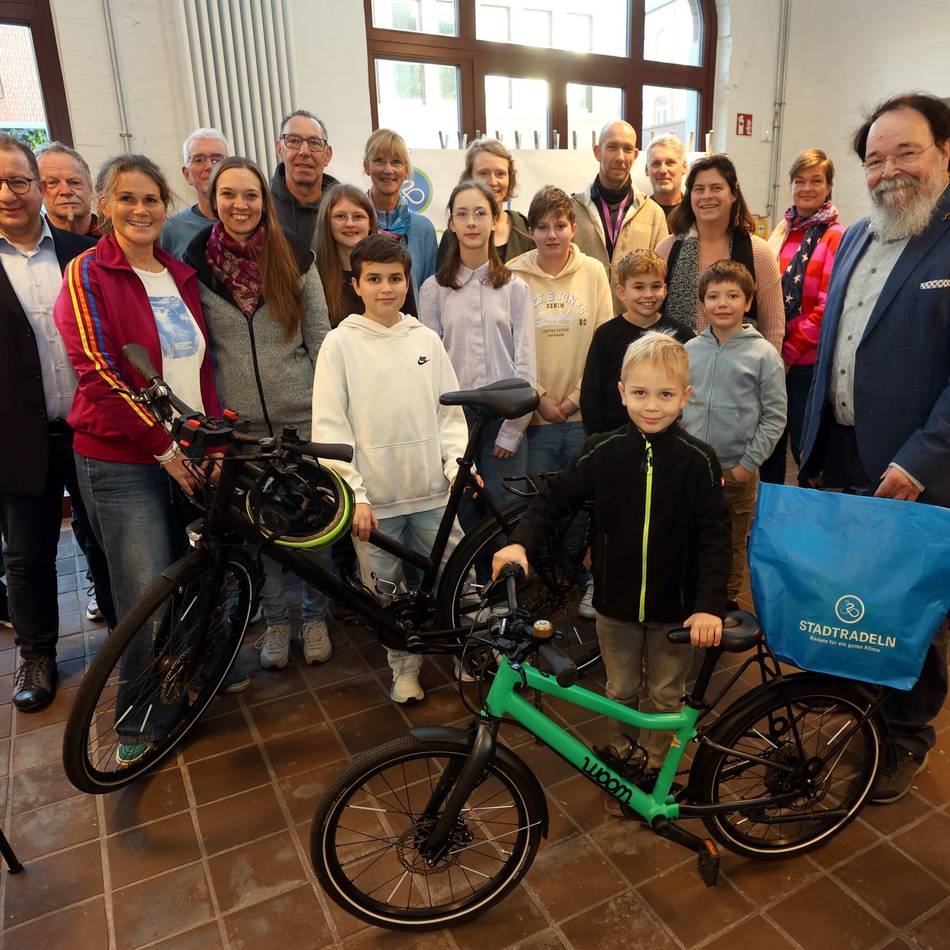 Siegerehrung in Leverkusen: Rekordergebnis beim Stadtradeln