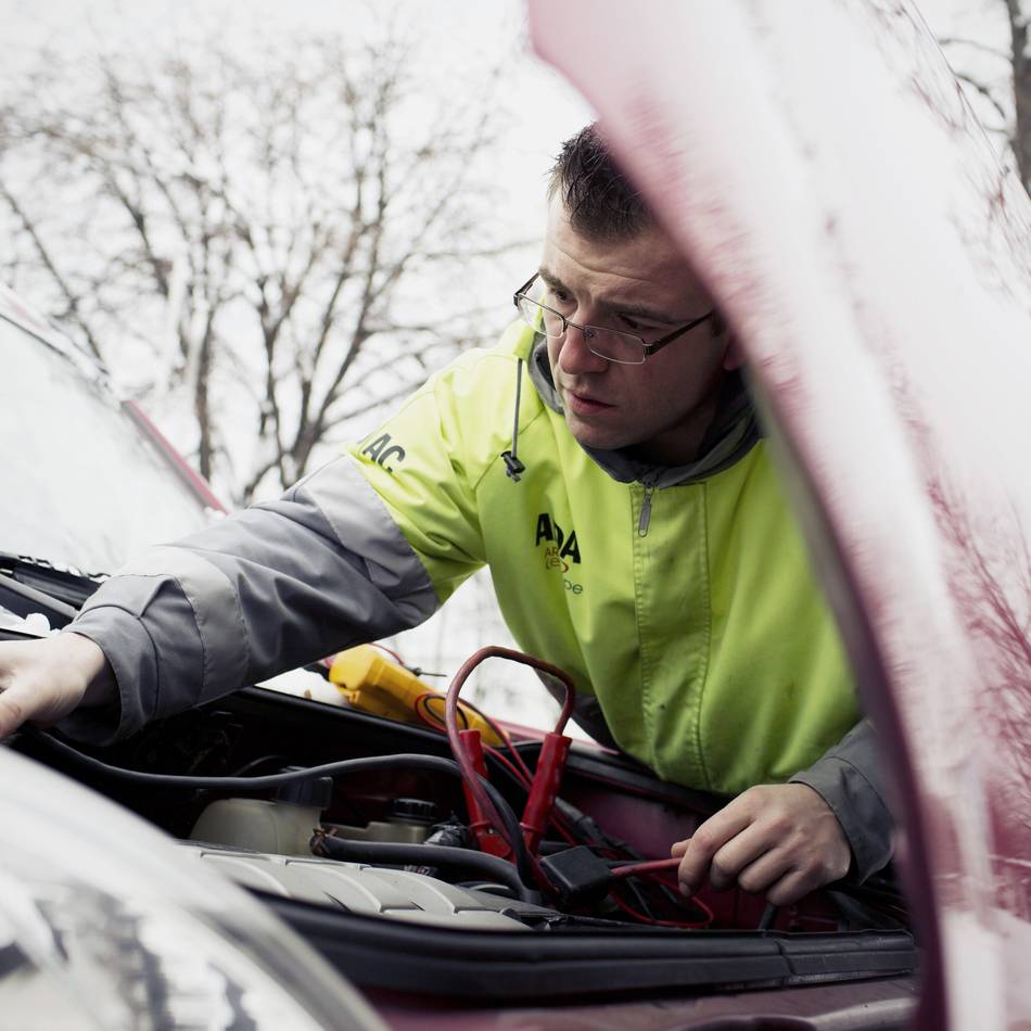 Wintereinbruch im Bergischen Land und Leverkusen: ADAC mit deutlich mehr Einsätzen