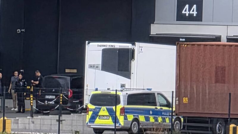 Aufsehenerregender Fall in Emmerich: Mann verletzt Arbeitskollegen mit Messerstich – das Motiv ist noch immer nicht klar