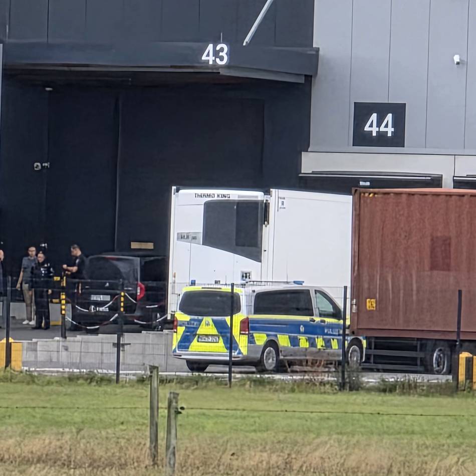 Aufsehenerregender Fall in Emmerich: Mann verletzt Arbeitskollegen mit Messerstich – das Motiv ist noch immer nicht klar