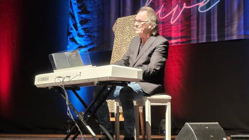 Hugo Egon Balders Auftritt in Emmerich: „Erzählt es bloß nicht weiter“