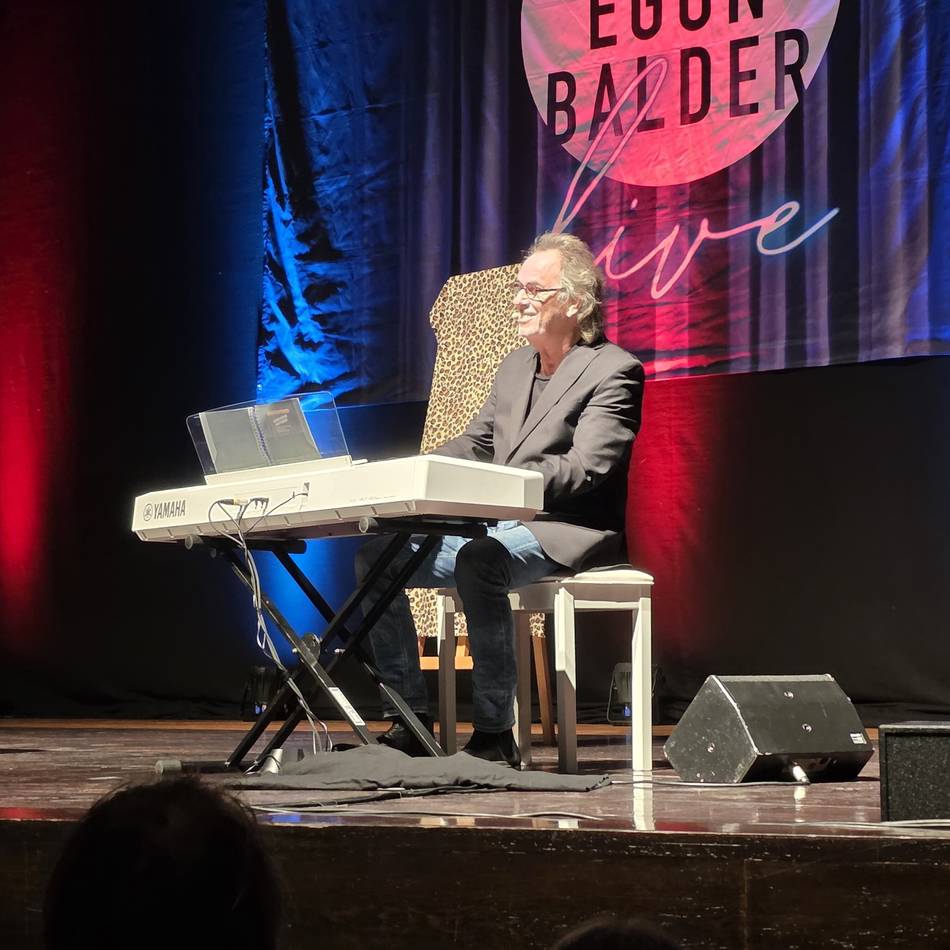 Hugo Egon Balders Auftritt in Emmerich: „Erzählt es bloß nicht weiter“