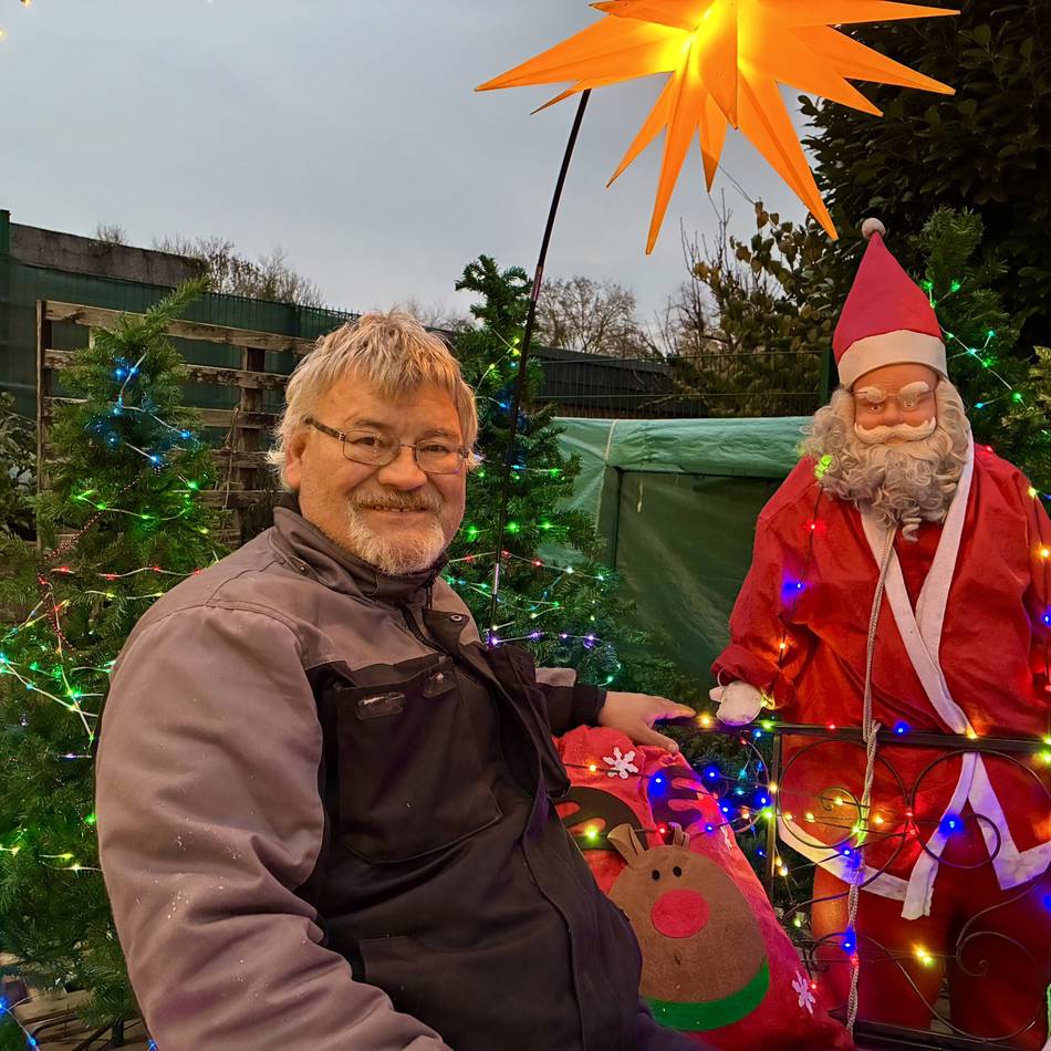 Weihnachtshaus in Moers: 40.000 Lichter in Haus und Garten